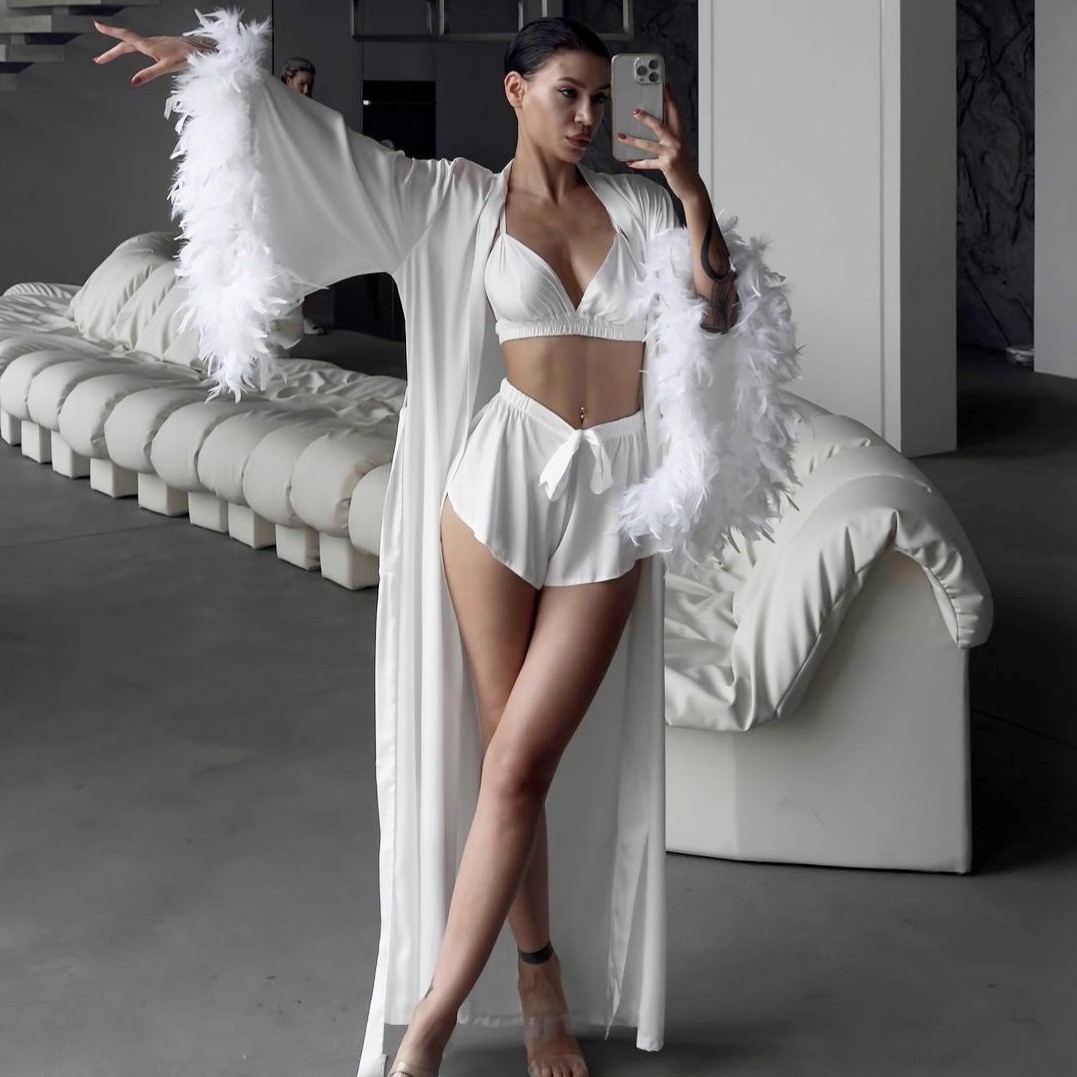 Three Set Feather Trim Robe Eu - огляд і ціна Bathrobe